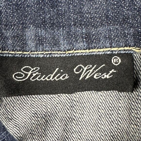 Studio West Denim Jean Jacket Womens M Blue Dark Wash Studded Western Trucker* - Picture 13 of 15